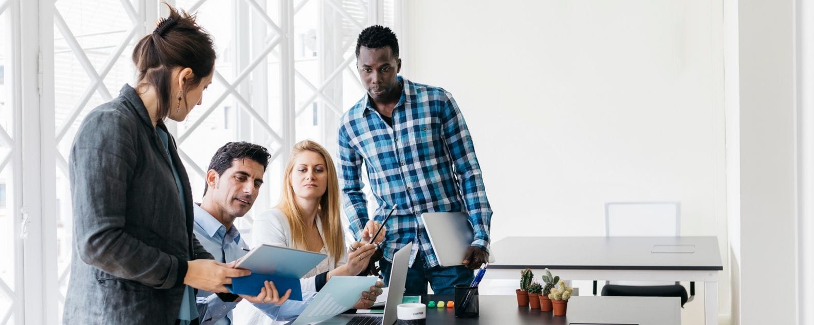Unternehmen bauen auf nachhaltige Lösungen von Headhunter